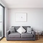 Sunny Large Bondi Studio -Lift-Parking-Balcony-Ac