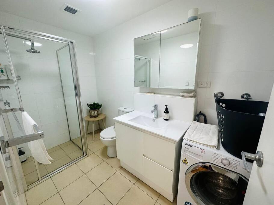 Apartment Sunny Large Bondi -lift-parking-balcony-ac Sydney