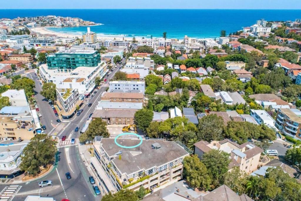 Sunny Large Bondi -lift-parking-balcony-ac * Sydney