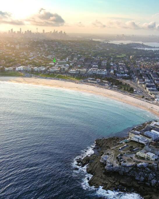 Apartment Sunny Large Bondi -lift-parking-balcony-ac